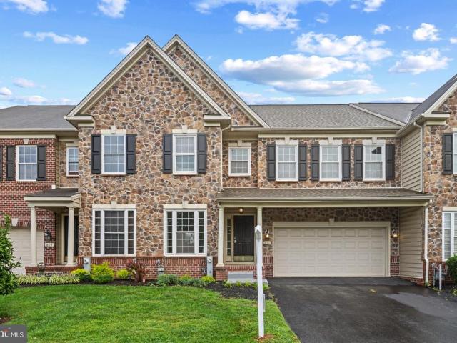 827 Bridle Path