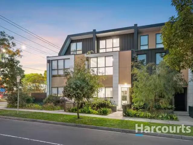 8/27 Finch Street, NOTTING HILL, VIC 3168 Townhouse for Rent
