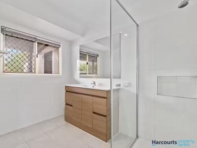 827 Kingston Road, WATERFORD WEST, QLD 4133 House for Rent