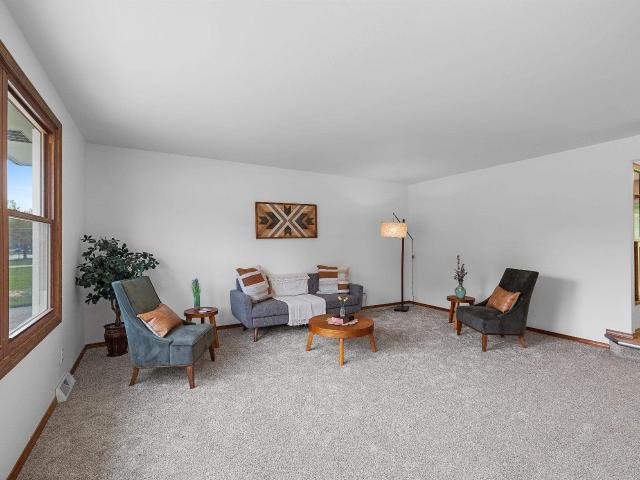 827 hillcrest heights