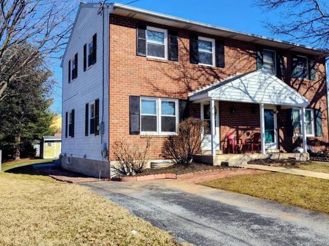 827 S Locust Street