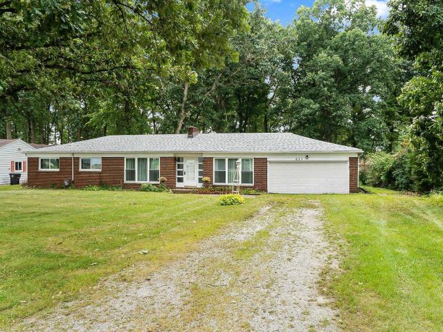 827 W Ludwig Road