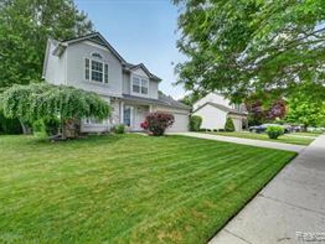 827 Westbrooke Drive