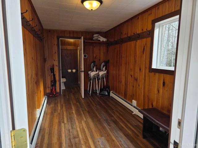 8285 Peter White Road, Deerton, USA, MI