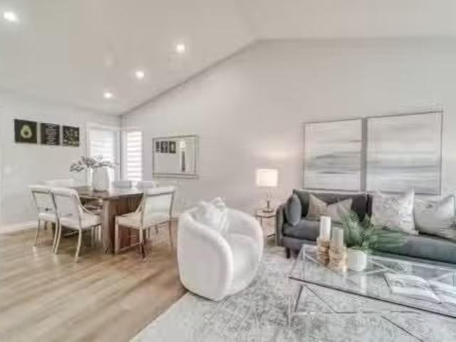8286 Edgebrook Drive Nw, Calgary, AB, T3A 4N1 house for sale.