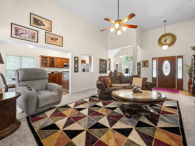 828 Brooke Valley Trce
