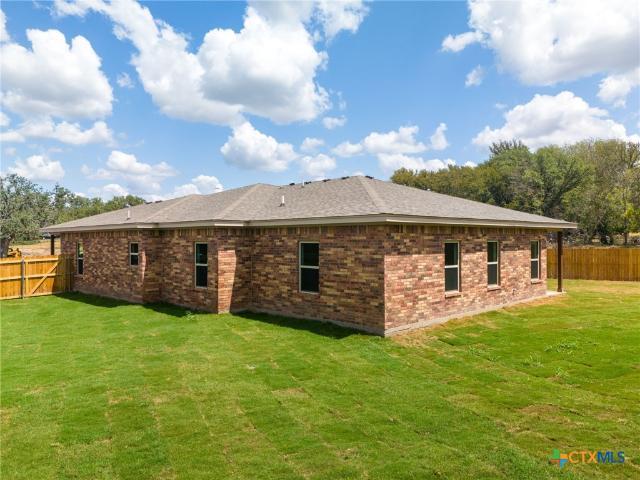 828 Elijah Ln