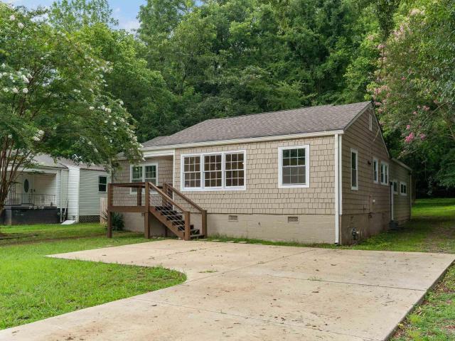828 Meadowbrook Drive