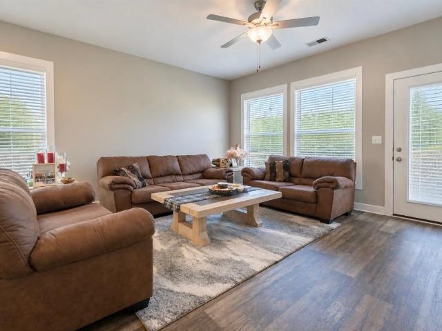 828 Saucer Court
