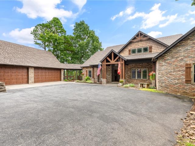 8295 Ridgecrest