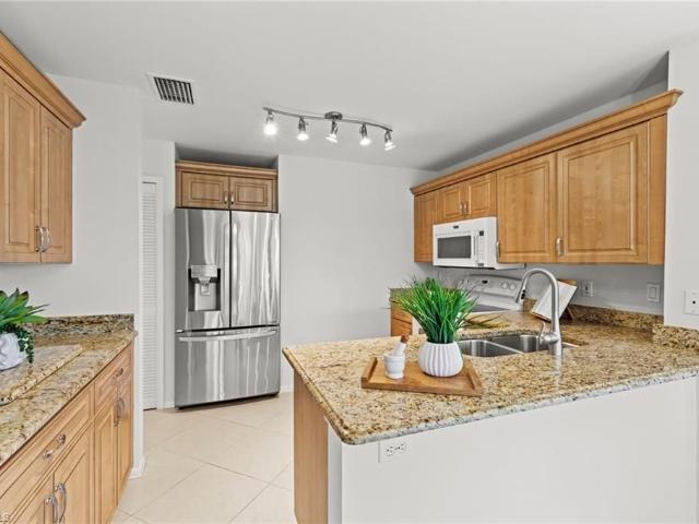 8291 grand palm dr, 2, estero, fl