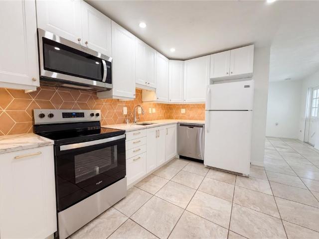 829 E 4th St, Englewood, FL 34223 | MLS #O6400