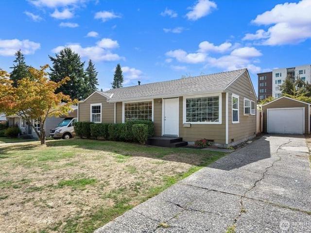 829 NE 189th St, Shoreline, WA 98155