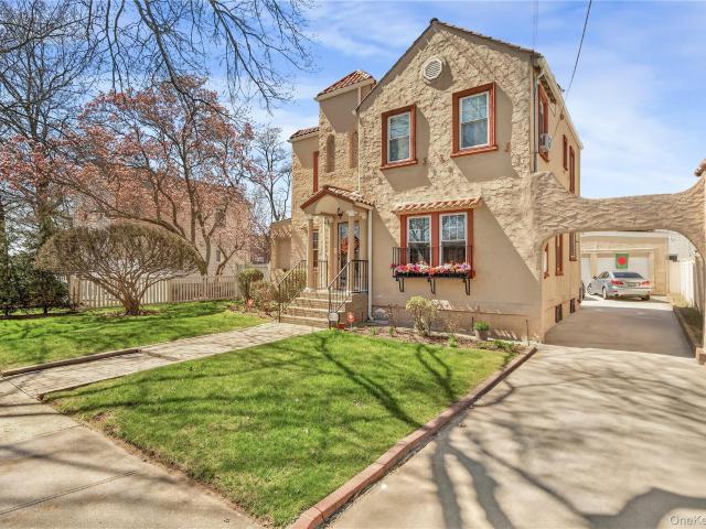 82 58 th Street