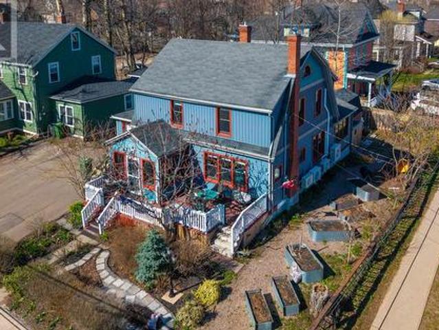 82 Weymouth Street, Charlottetown, PE, C1A 4Y8 house for sale | Listing ID 202625 | Royal LePage