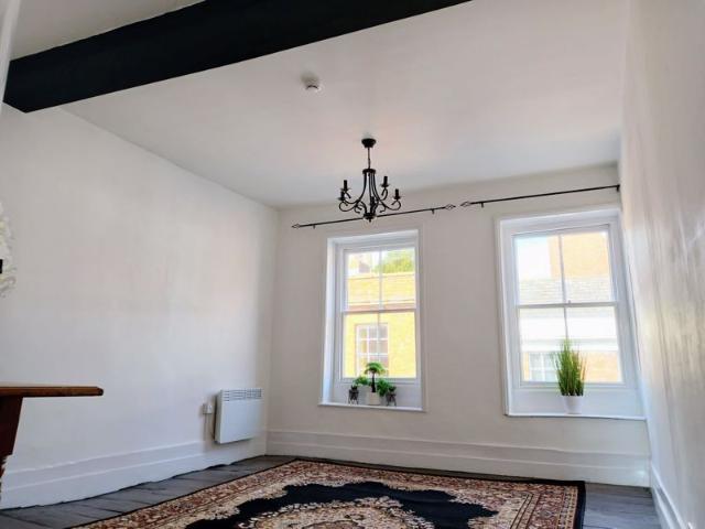 82, Wyle Cop, Shrewsbury, SY1 1UT