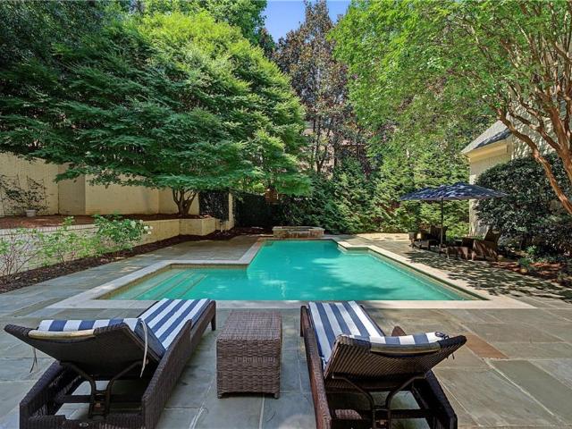 82 Blackland Road NW