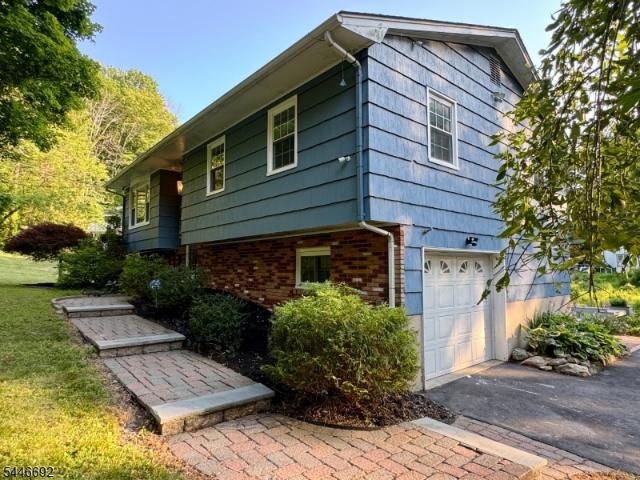 82 Catswamp Rd
