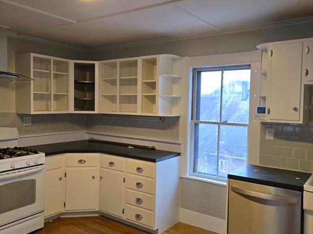 82 Centennial Ave, Gloucester, US, MA