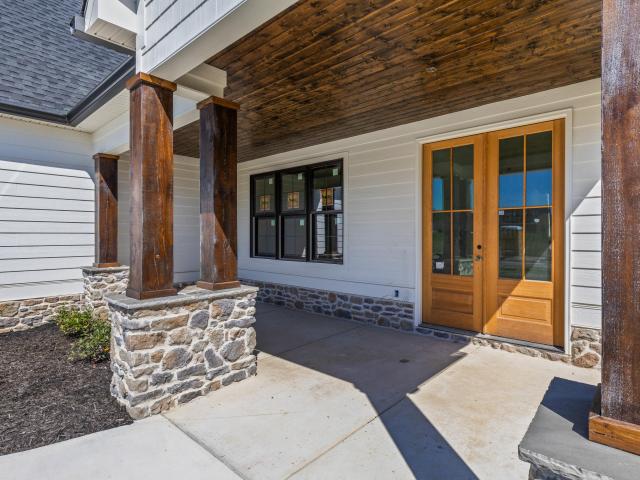 82 Cedar Ridge Way