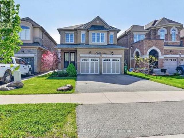 82 Chaumont Drive, Hamilton, ON, L8J 0J8 house for sale | Listing ID X13837 | Royal LePage