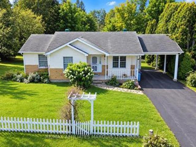 82 Columbia Avenue, South Stormont, ON, K0C 1P0 house for sale | Listing ID X13831 | Royal LePage