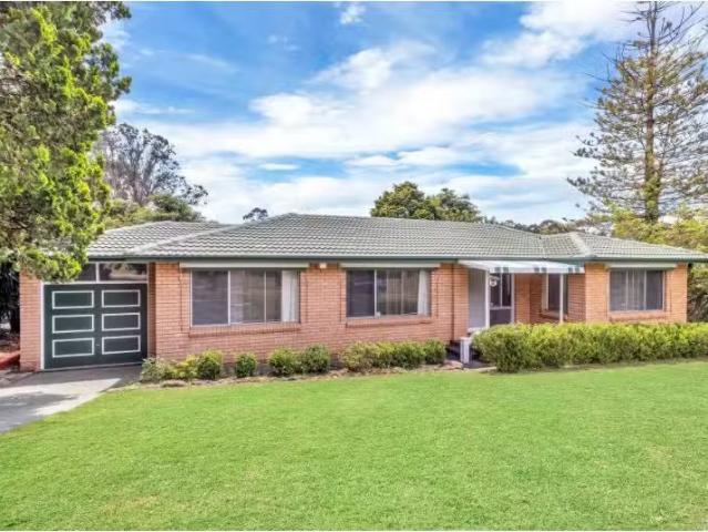 82 Culloden Road, Marsfield House for rent Listed by Oliver W.