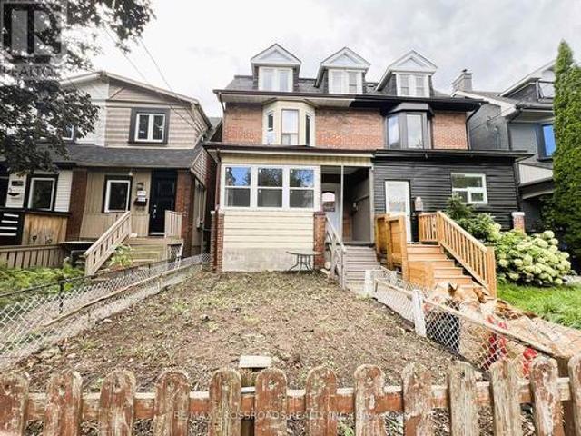 82 Curzon Street, Toronto, ON, M4M 3B4 house for sale | Listing ID E13783 | Royal LePage