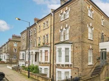 82 Edith Road, London, W14 9AR, United Kingdom | 2 bed apartment for rent #137017992 | Rentberry