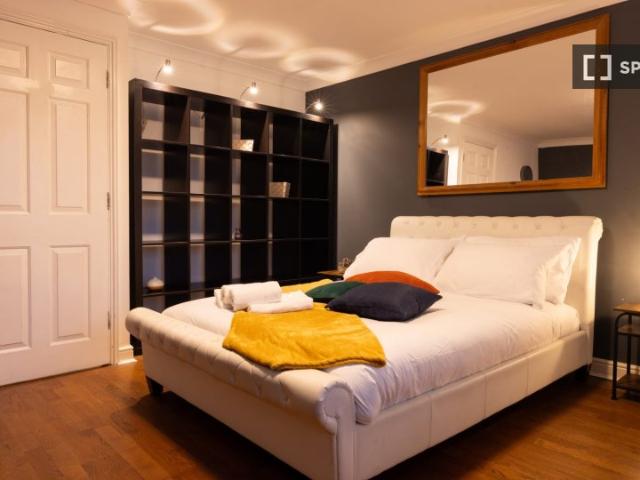82 Grimsby Grove, London, E16 2RJ, United Kingdom | 4 bed apartment for rent #160335485 | Rentberry