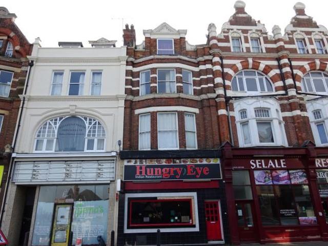 82 High Street, Chatham ME4 1 bed flat to rent £950 pcm £219 pw