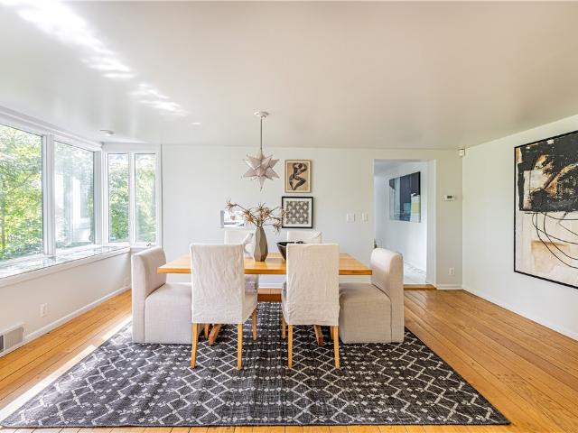 82 Lasalle Parkway