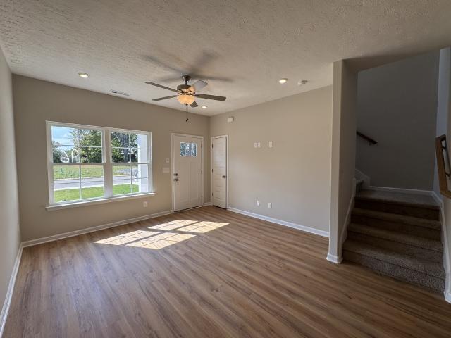 82 Laurel View St