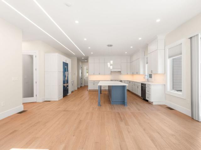 82 Lexington Street, Newton, US, MA