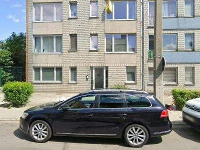 82 m2 apartment for rent in Charleroi