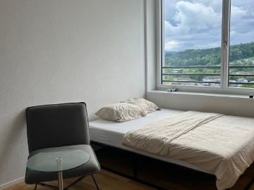 82 m²