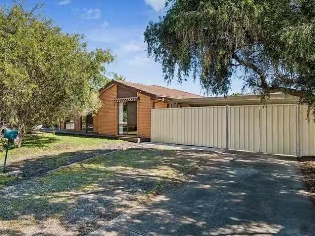 82 Malbeck Drive, Reynella East, SA 5161