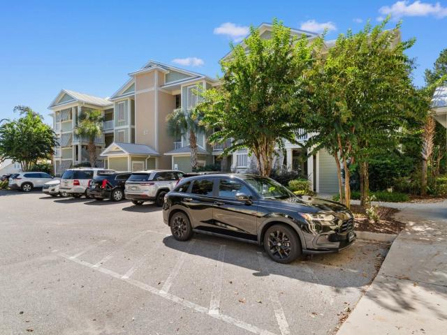 82 Mingo Dr. 3B