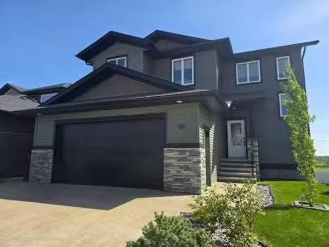 82 Mitchell Crescent, Blackfalds, AB, T4M 0H6 house for sale.