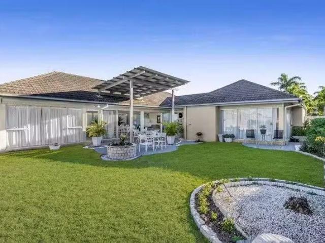 82 Moss Road, WAKERLEY, QLD 4154 House for Rent