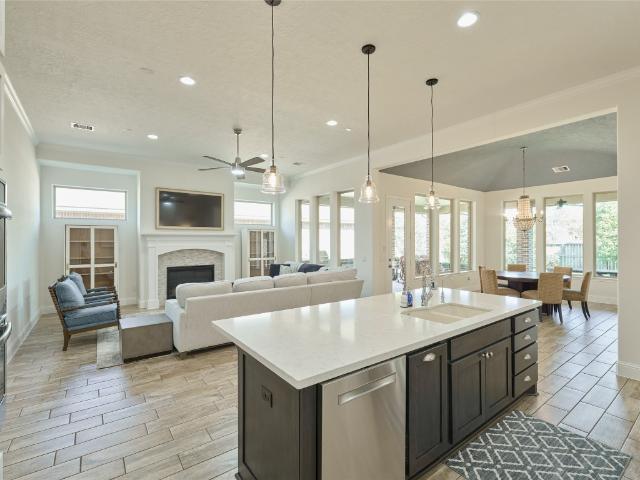 82 N Braided Branch Dr, The Woodlands, TX 77375 | MLS #95589