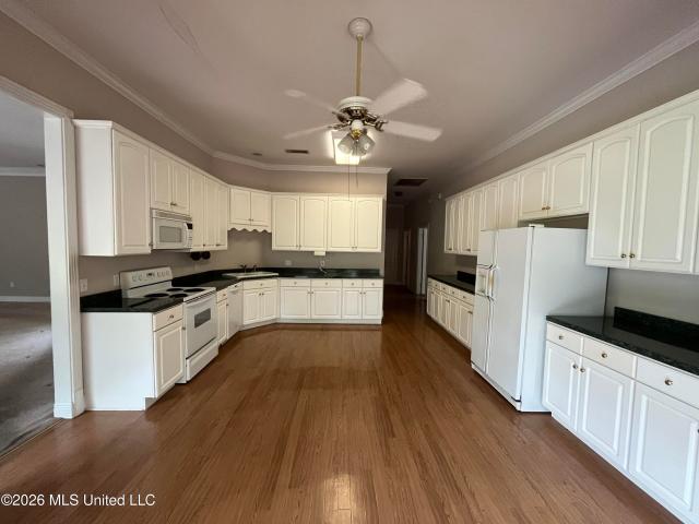 82 N Hill Drive