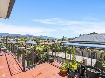 82 new town road, new town tas 7008 | fall real estate