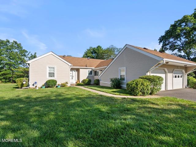 82 Parkway Dr, Unit B, Freehold, NJ 07728 | MLS #22601