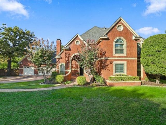 82 Remington Dr W, Highland Village, TX 75077