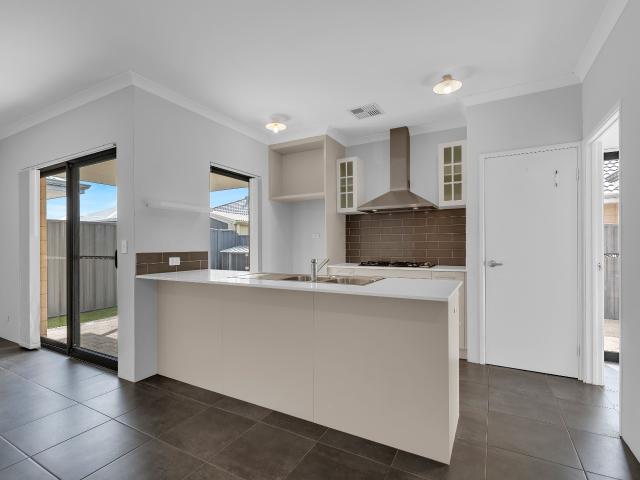 82 Sandbanks Road Baldivis, WA 6171