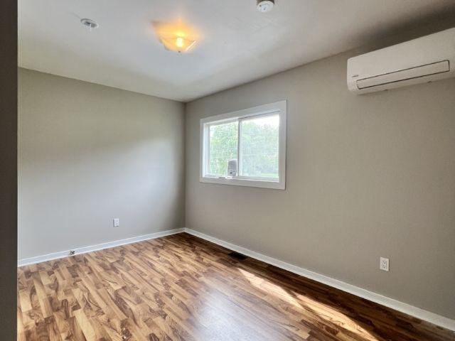 82A Thornhill – 3 BR 1.5 BATH SPRYFIELD DUPLEX AVAILABLE OCTOBER 1ST