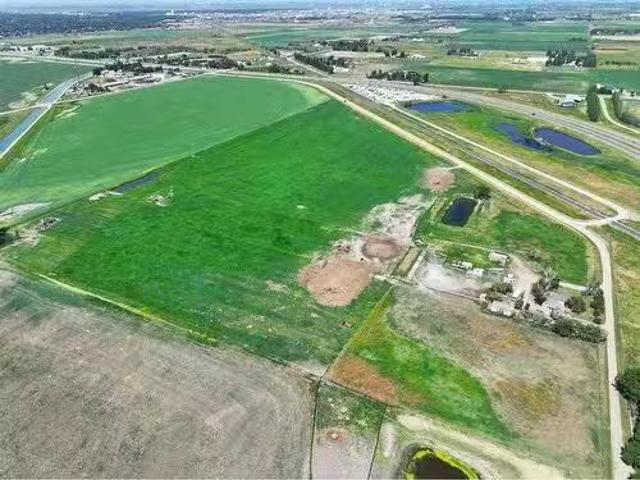 83048 211B, Rural Lethbridge County, AB, T1K 8H4 farm for sa.