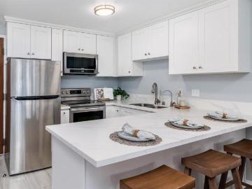 8308 Regents Rd, Unit 1H, San Diego, CA 92122 | MLS #260006