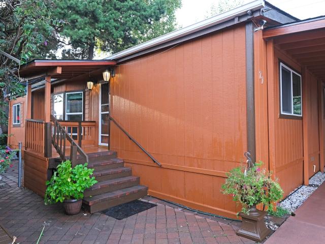 8300 ne quatama st # 77